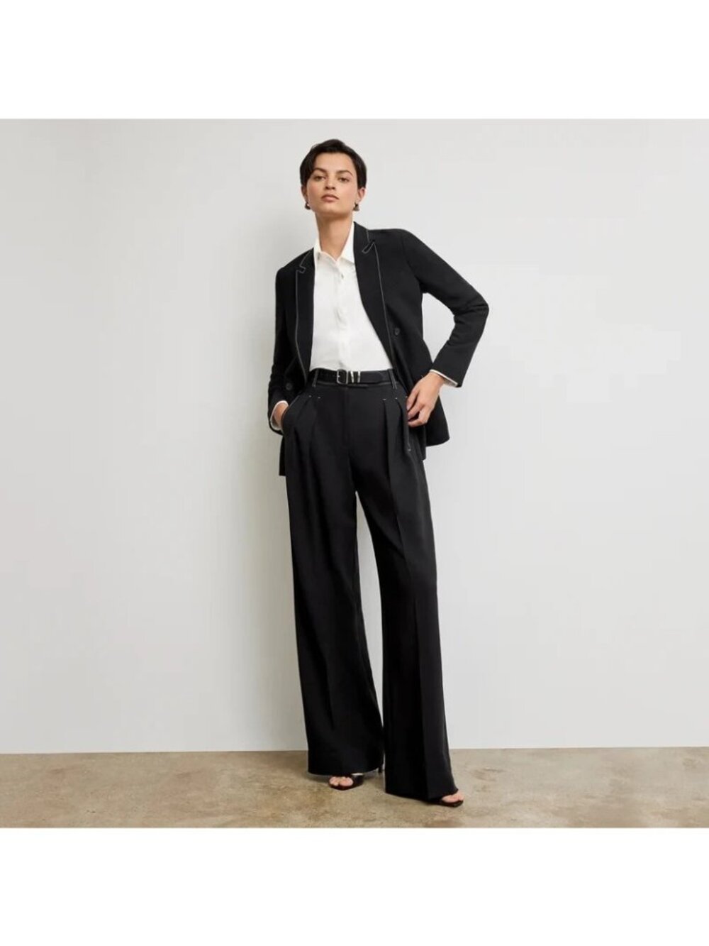 M.M. Lafleur O'Hara Effortless Blazer color black size 4 NWOT mspr $429